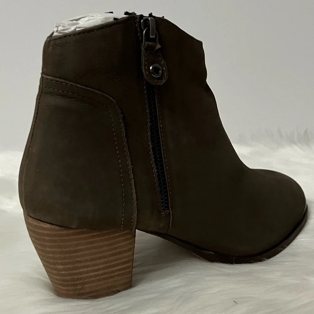 Diba Womens Taupe Sequoia Suede Leather Block Heel Booties Size 8.5M